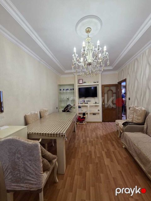 Satılır 3 otaqlı köhnə tikili 70 m² — Bakı