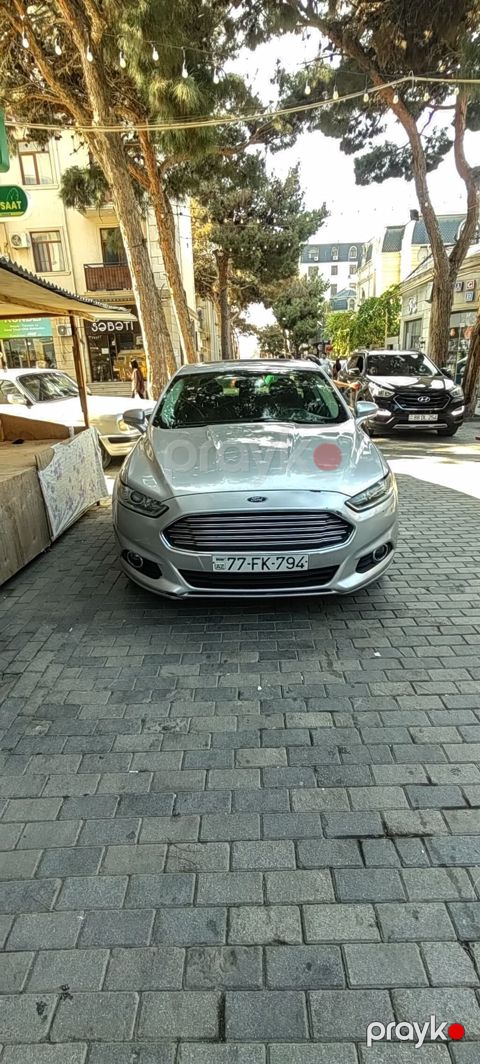 Ford Fusion (Mondeo) sedan — gümüşü rəng. satılır tək problem — Bakı