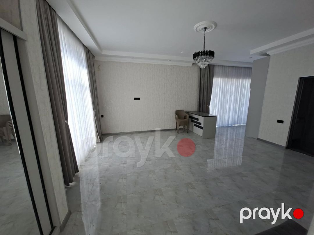 Satılır 5 otaqlı həyət evi/bağ evi 240 m² — Ev, villa, Bakı (2)