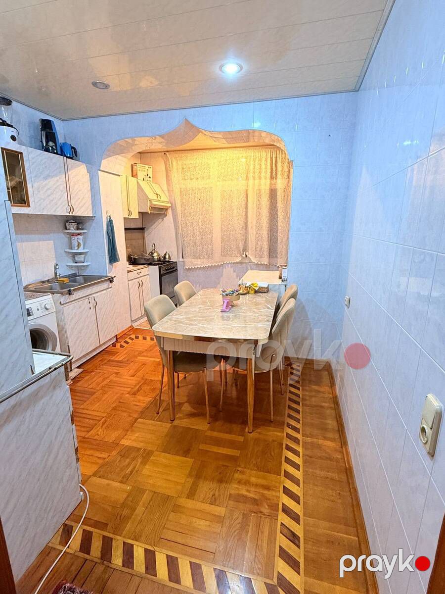 Satılır 5 otaqlı köhnə tikili 130 m² — Mənzil, Bakı (2)