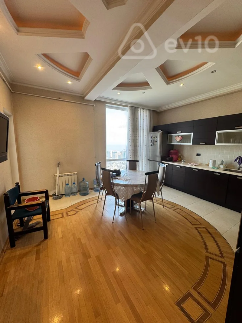 4 otaqlı mənzil, 180 m², İsmail BƏY Qutqaşınlı — Mənzil, Bakı (12)