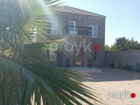 Satılır 4 otaqlı həyət evi/bağ evi 200 m² — Bakı