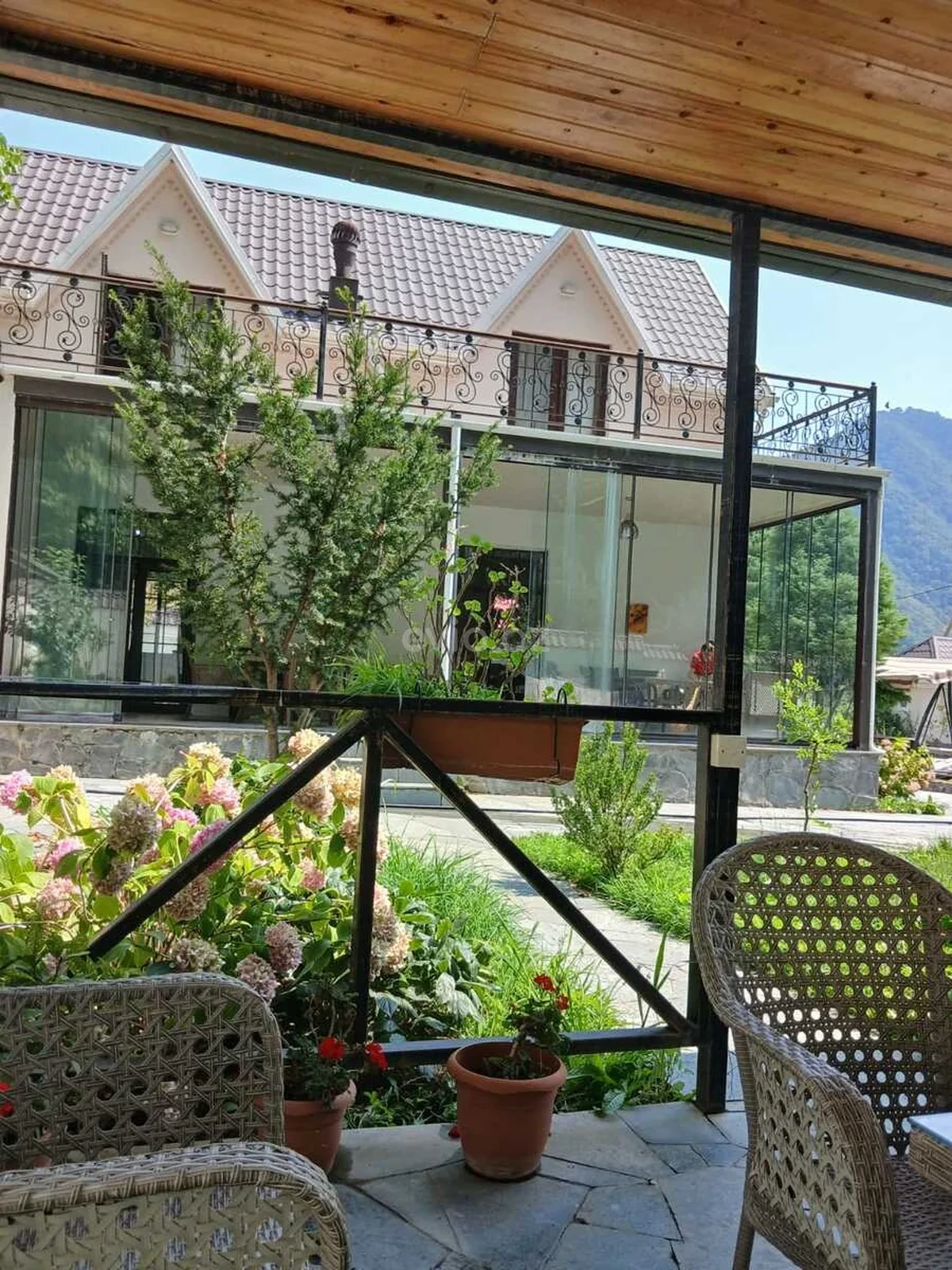 Kirayə 4 otaqlı bağ evi Qaxda — Ev, villa, Qax (6)