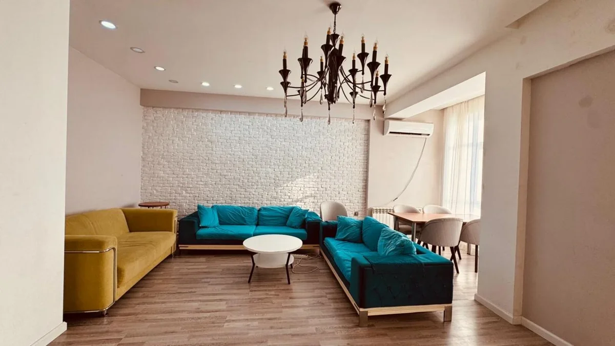 Kirayə 3 otaqlı mənzil Yasamalda — Bakı