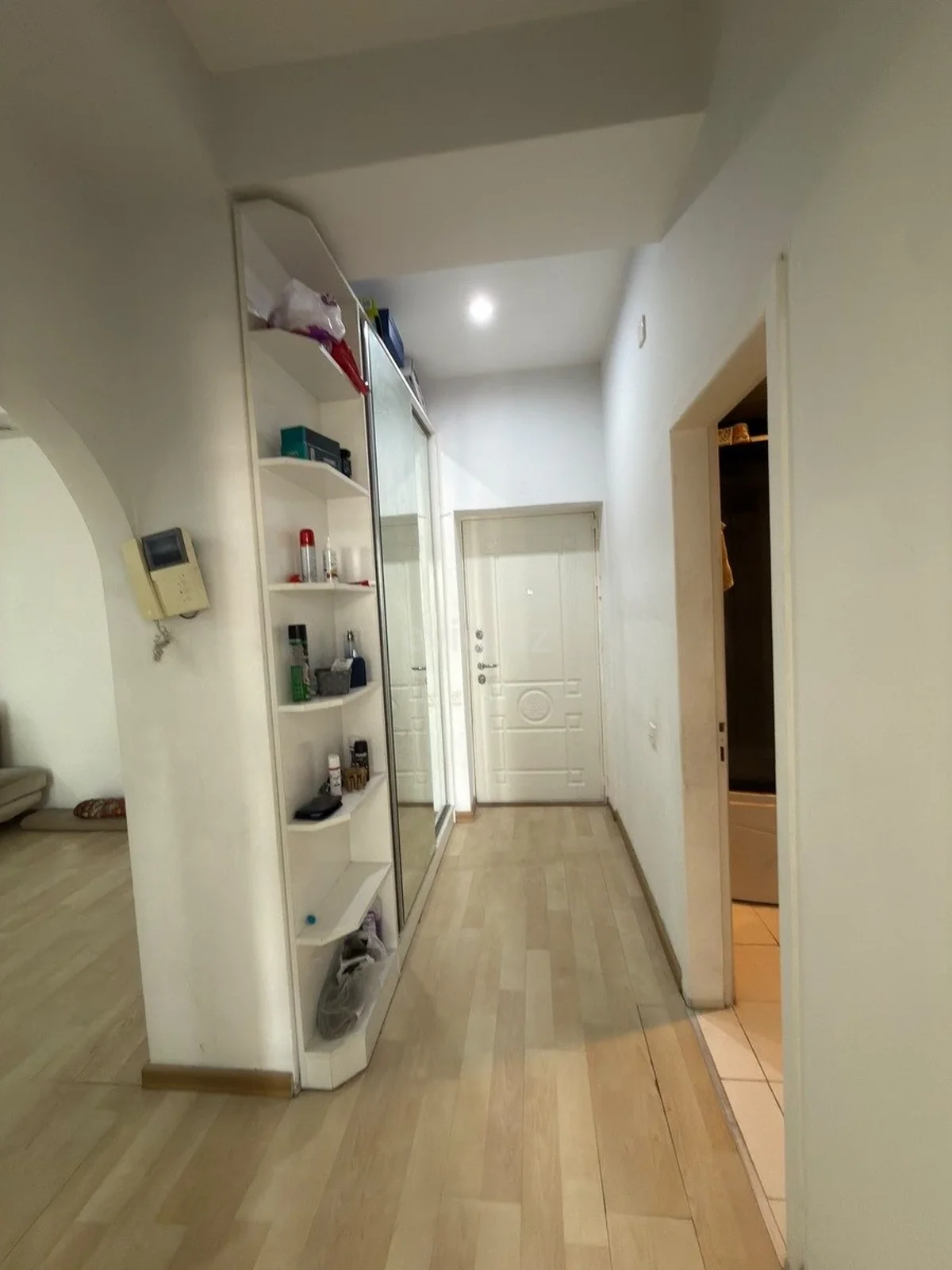 2 otaqlı tam təmirli mənzil satılır Yeni Yasamal qəsəbəsində — Mənzil, Bakı (11)