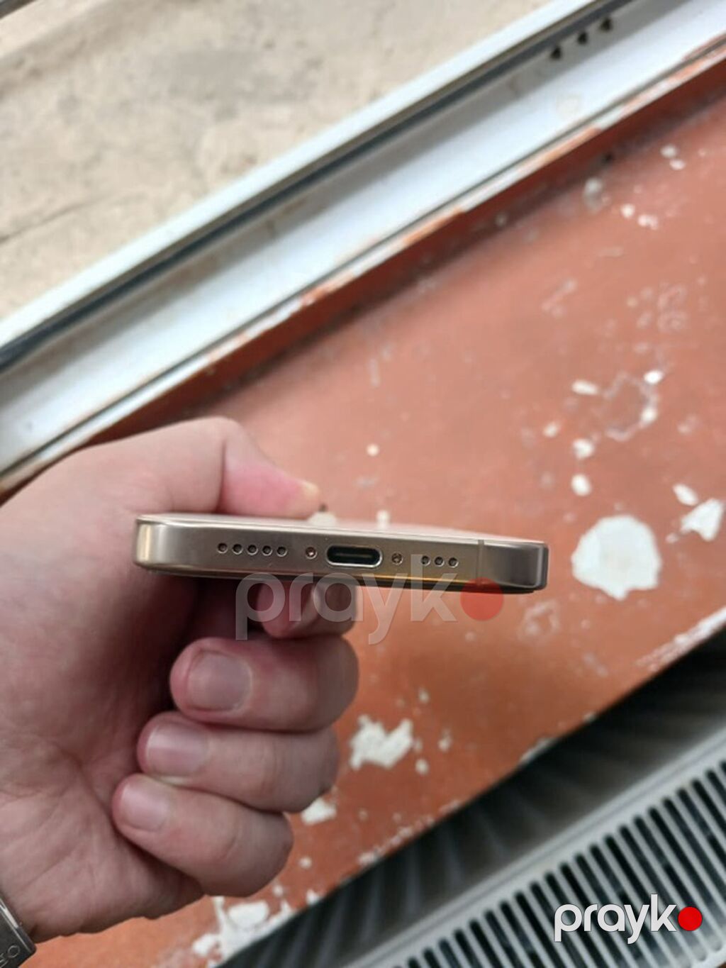IPhone 16 Pro, 128 GB, Desert Titanium, Simsiz şarj — Apple iPhone, Bakı (3)