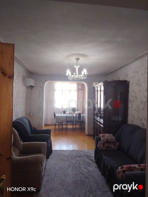 Satılır 3 otaqlı köhnə tikili 63 m² — Bakı