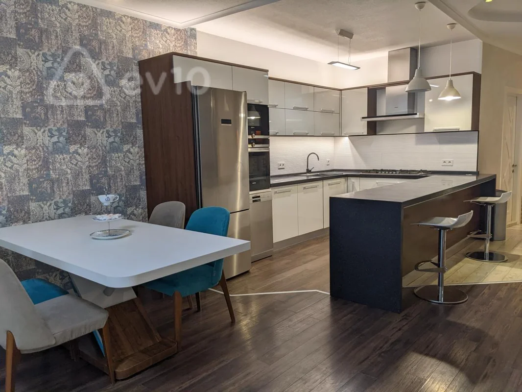 3 otaqlı mənzil, 135 m², Fuad İbrahimbəyov küçəsi — kirayə — Mənzil, Bakı (2)