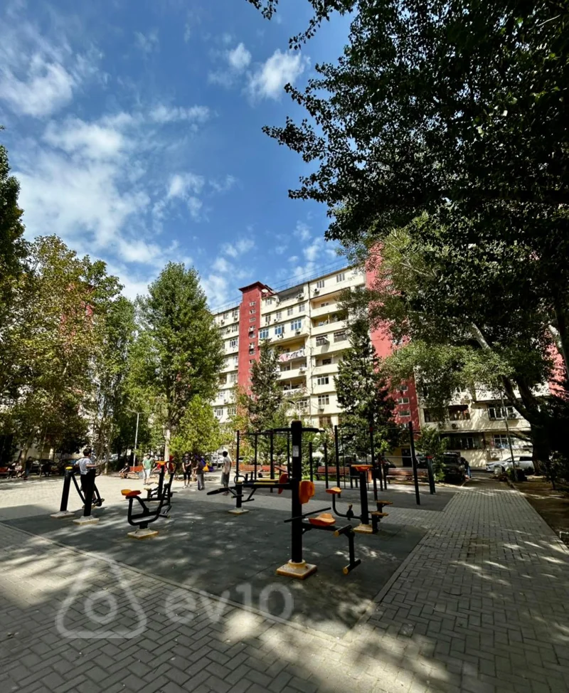 3 otaqlı mənzil, 80 m², Əsəd Əhmədov küçəsi — Bakı