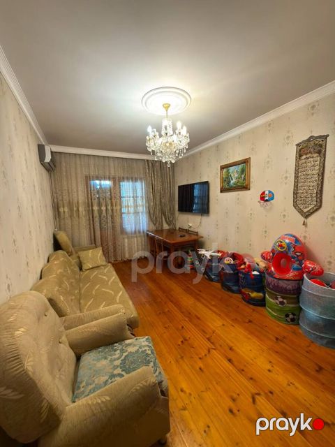 Satılır 3 otaqlı köhnə tikili 85 m² — Bakı