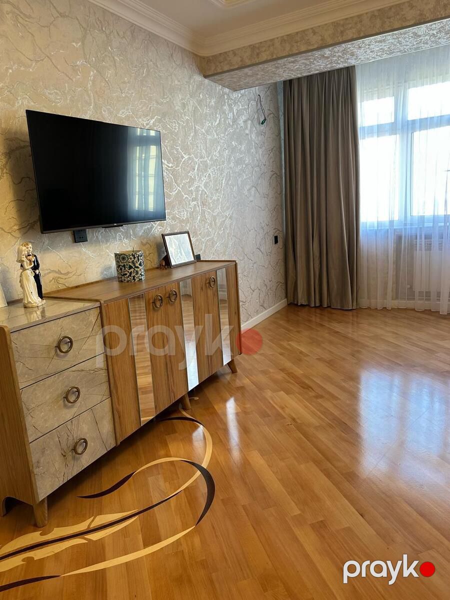 Satılır 1 otaqlı köhnə tikili 50 m² — Mənzil, Bakı (12)