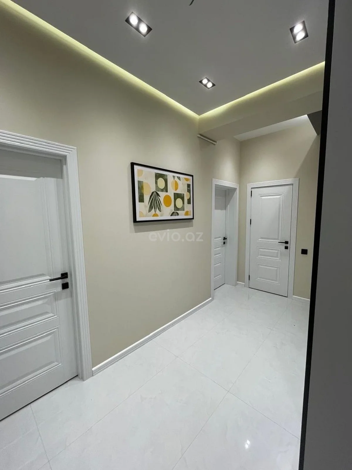 Kirayə 3 otaqlı mənzil 20 Yanvar metrosu yaxınlığında — Mənzil, Bakı (9)