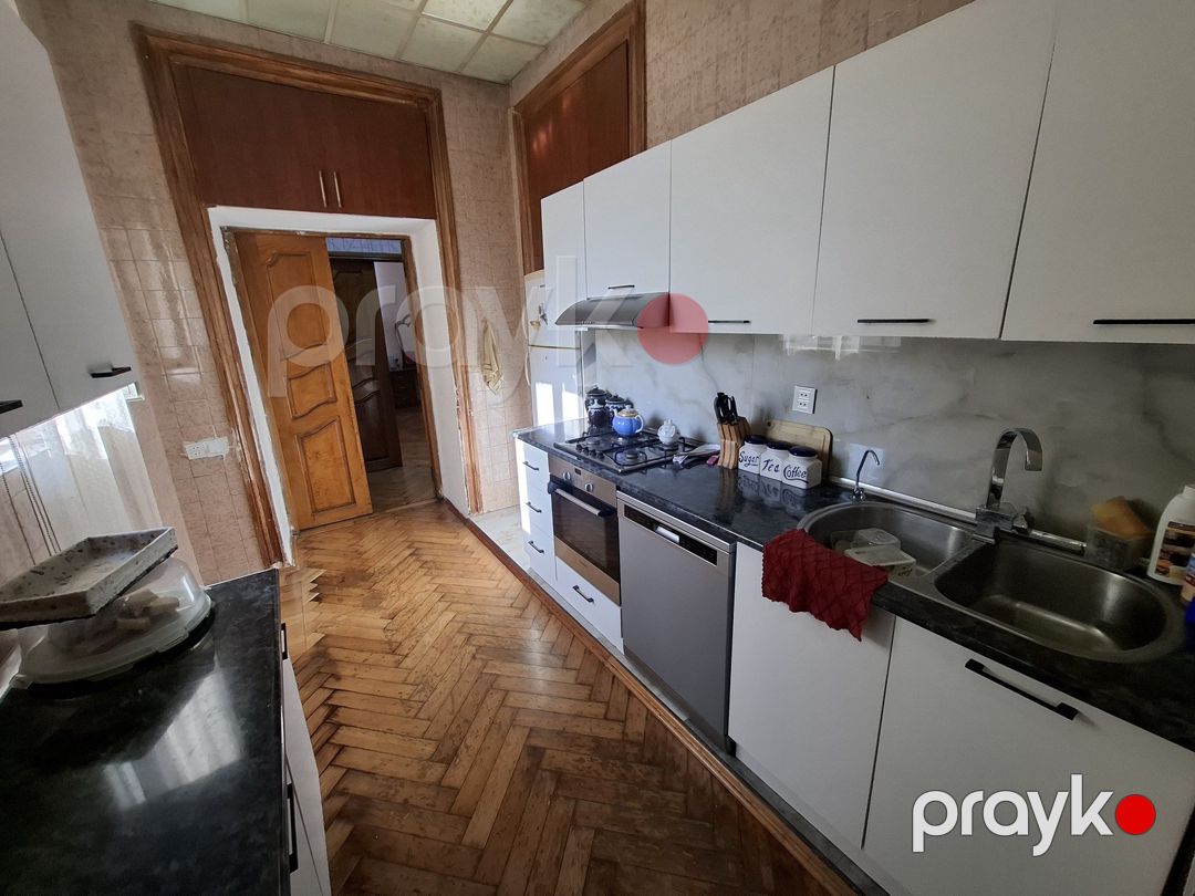 Satılır 3 otaqlı köhnə tikili 130 m² — Mənzil, Bakı (9)