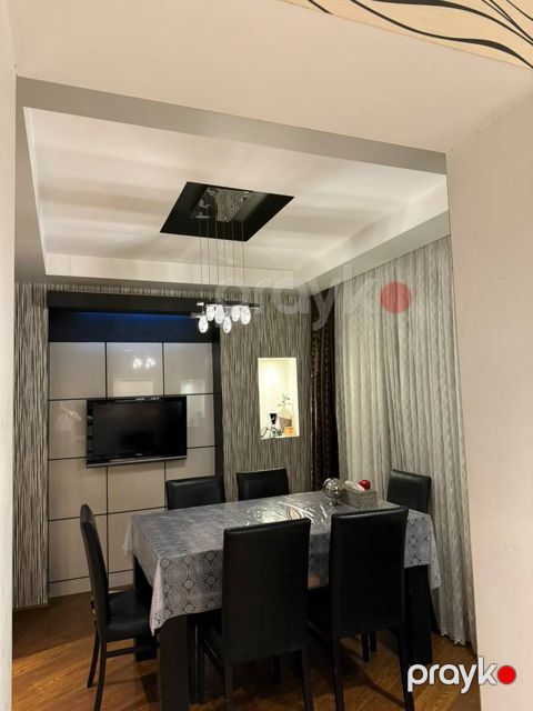 Satılır 3 otaqlı köhnə tikili 75 m² — Bakı