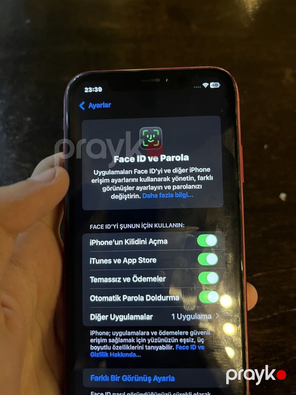 IPhone Xr, Qırmızı, Qırıq, Face ID — Apple iPhone, Sumqayıt (5)