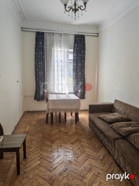 İcarəyə verilir 2 otaqlı köhnə tikili 68 m² — Bakı