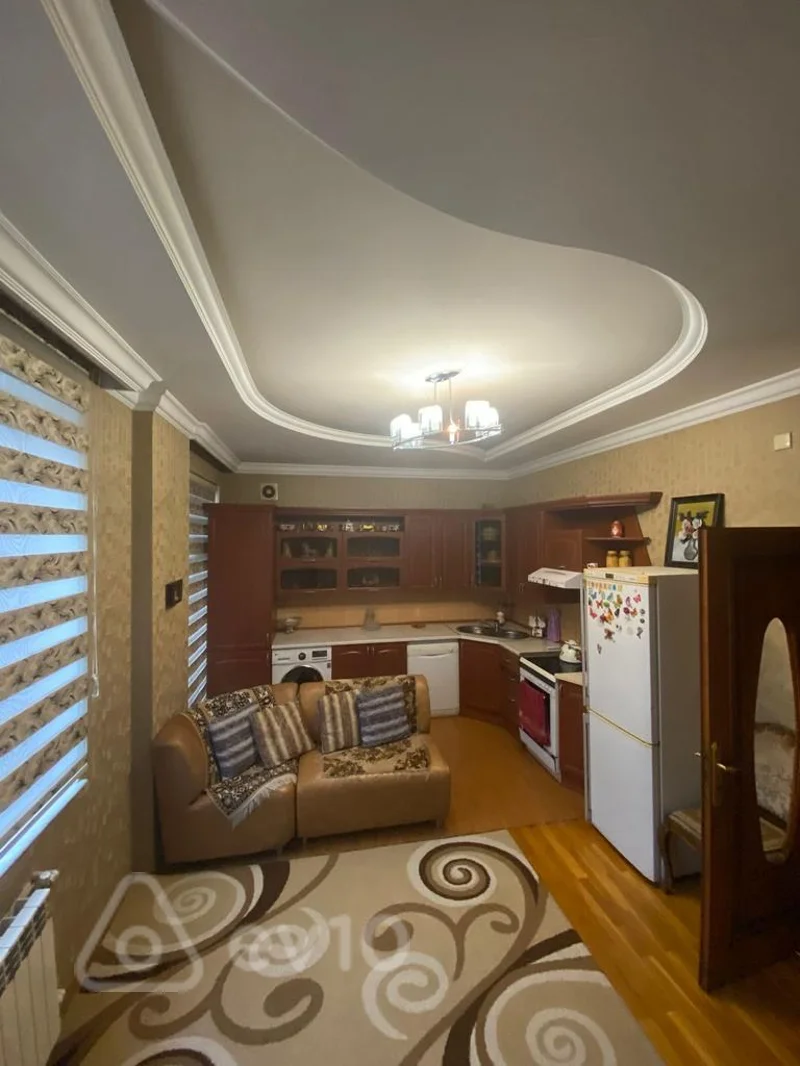 3 otaqlı mənzil, 136 m², koroglu rehimov 17 — Mənzil, Bakı (9)