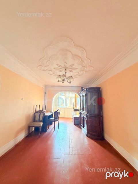 Satılır 2 otaqlı Bina evi menzil (Köhnə tikili), 48 m², 4-cü mikrorayon — Sumqayıt