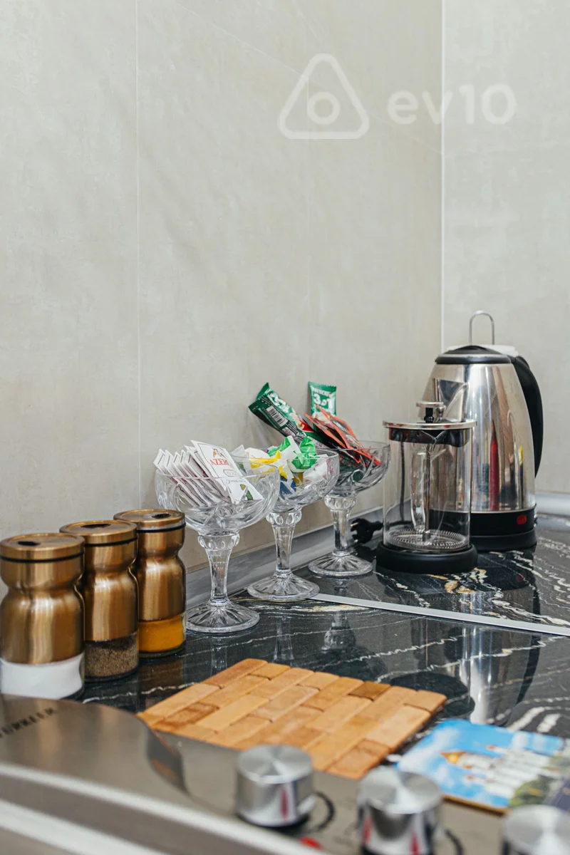 3 otaqlı mənzil, 150 m², nizami metro — kirayə — Mənzil, Bakı (9)