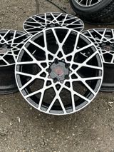 İşlənmiş Disk Hyundai R 18, 5 Boltlu — Запчасти и аксессуары