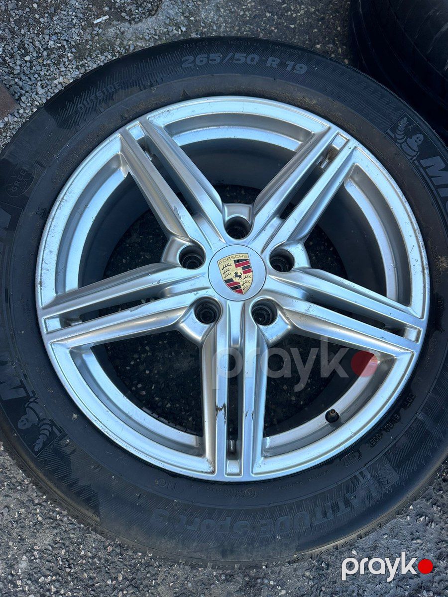 Porsche diskləri 265/50/19 — Ehtiyat hissələri və aksesuarlar, Bakı (3)