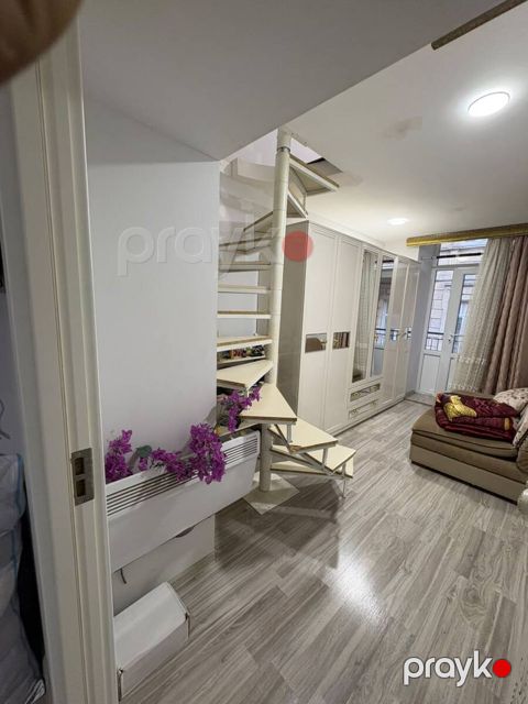 İcarəyə verilir 4 otaqlı köhnə tikili 55 m² — Bakı