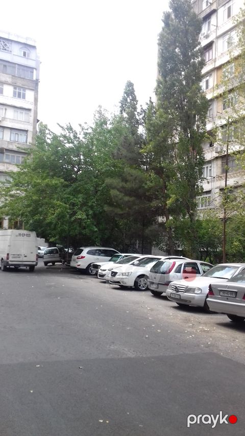 Satılır 2 otaqlı köhnə tikili 65 m² — Bakı