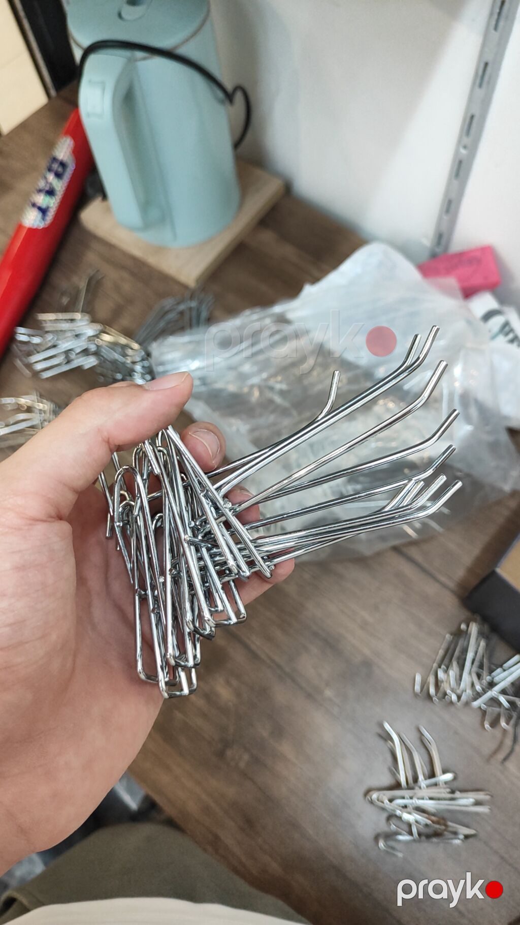 Məhsul: Perforasiya olunmuş lövhə (pegboard) üçün metal asqı qarmaqlar — Digər, Bakı (2)