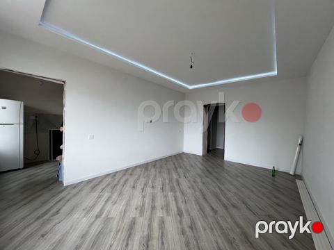 Satılır 3 otaqlı köhnə tikili 75 m² — Bakı