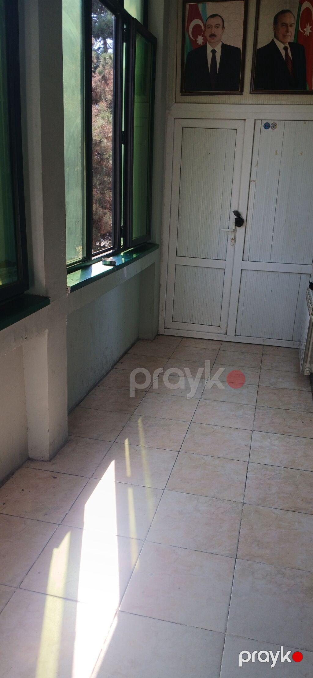 Köməkçi yataqxana/hostel tipli obyekt – uzun dəhliz boyunca pərdələrlə — Mənzil, Bakı (10)