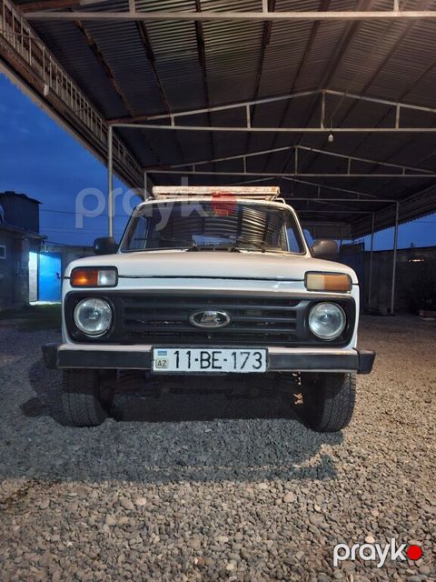 Lada (VAZ) Niva, 1.7 L, 2000 il, 490 000 km — Beyləqan