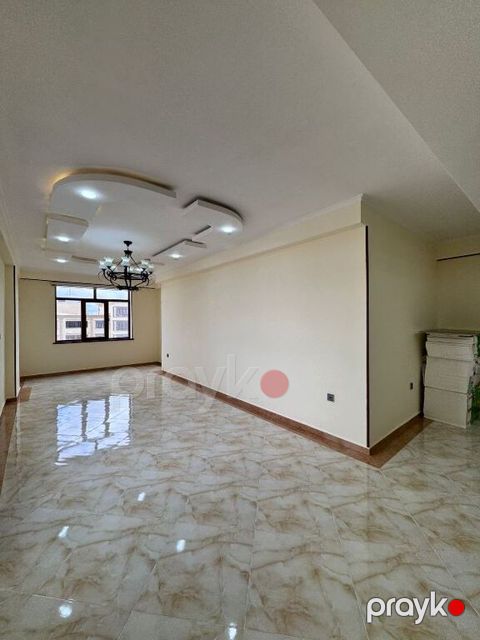Satılır obyekt 350 m² — Bakı