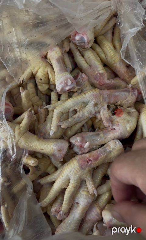 Toyuq ayağı — Bakı