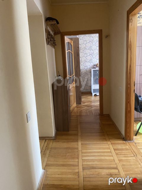 Satılır 4 otaqlı köhnə tikili 75 m² — Bakı