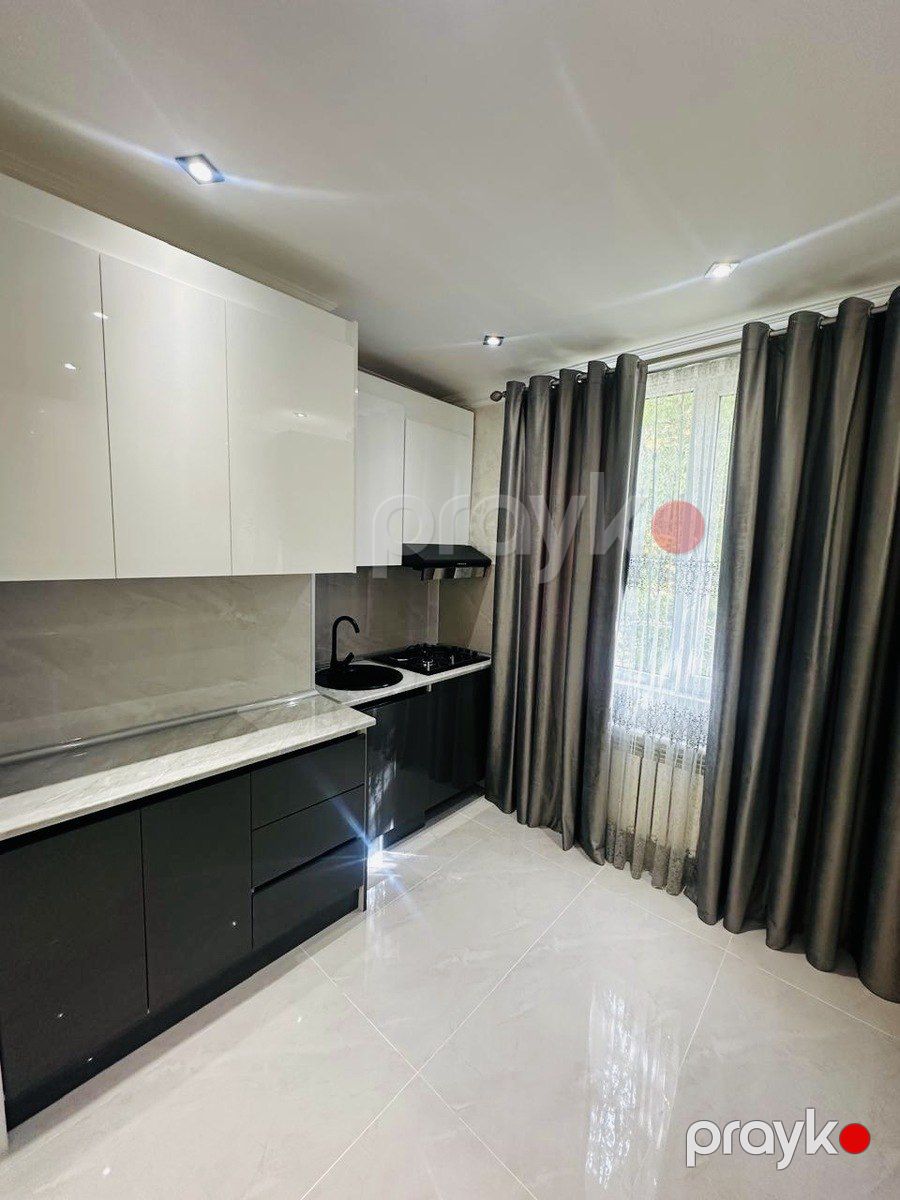 Satılır 2 otaqlı köhnə tikili 56 m² — Mənzil, Bakı (6)