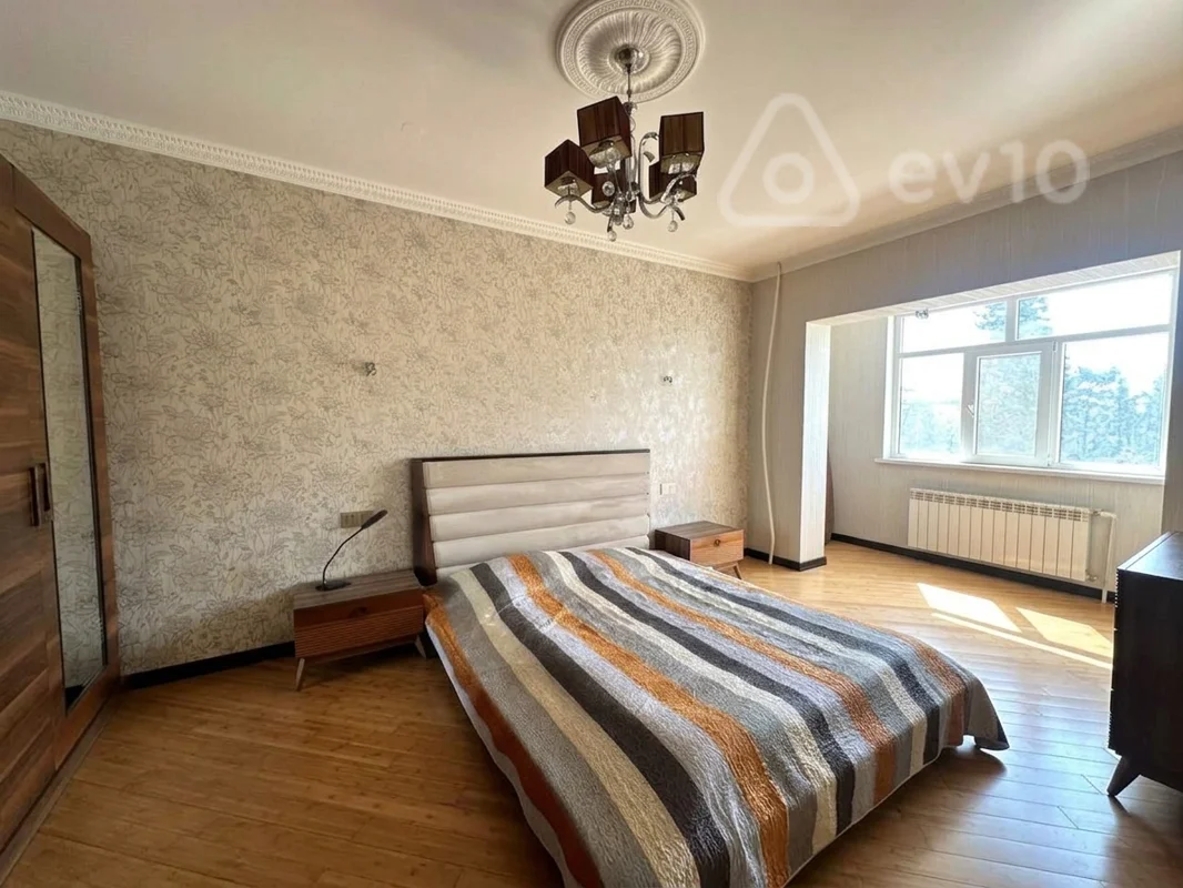 5 otaqlı mənzil, 120 m², Neapol küçəsi — Bakı