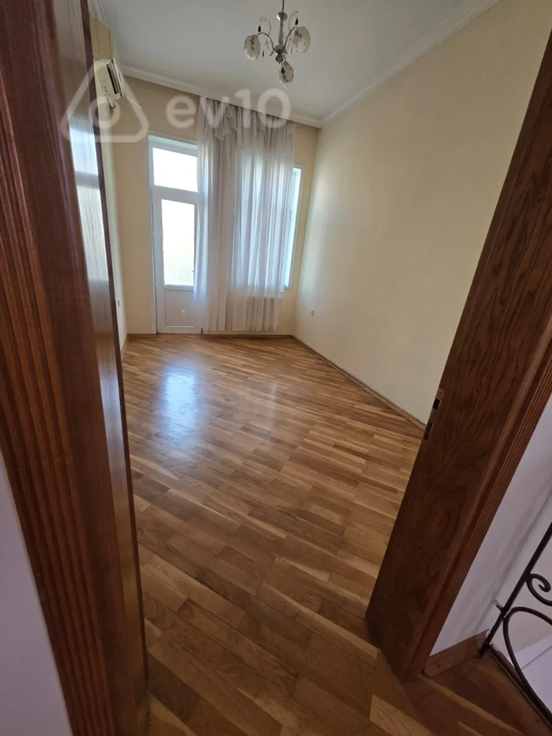 6 otaqlı həyət evi, 180 m², Varovski qəs — kirayə — Ev, villa, Bakı (11)
