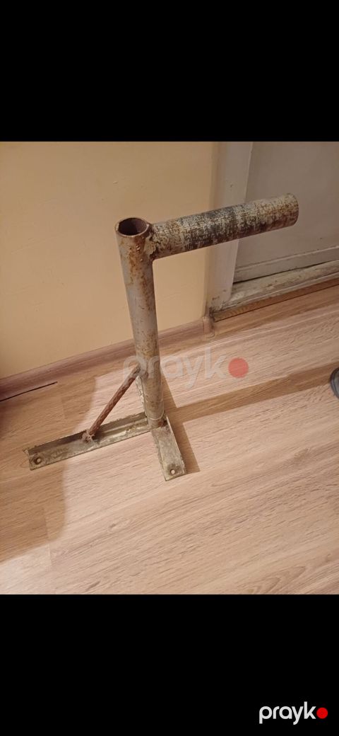 Metaldan hazırlanmış universal dayaqlıq/baza. - Material: qalın — Sumqayıt