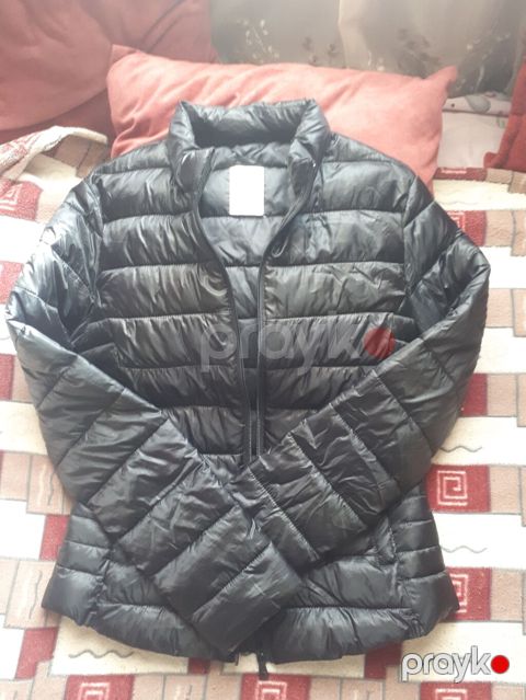 Qara rəngli yüngül puf şişmə jaket - Model: qısa, düz kəsim, quilted — Bakı