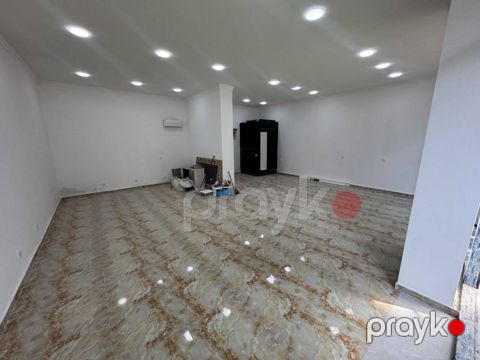 Satılır obyekt 70 m² — Bakı