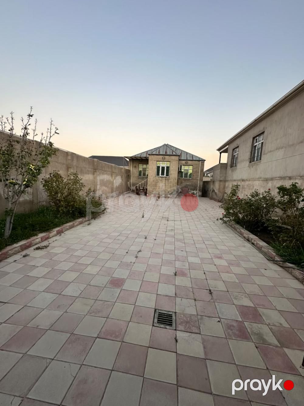 Satılır həyət evi, Saray qəs — Ev, villa (2)