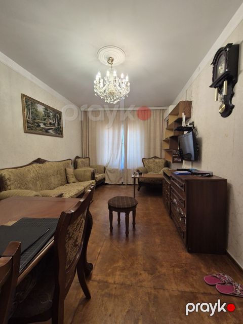 Satılır 2 otaqlı köhnə tikili 65 m² — Bakı