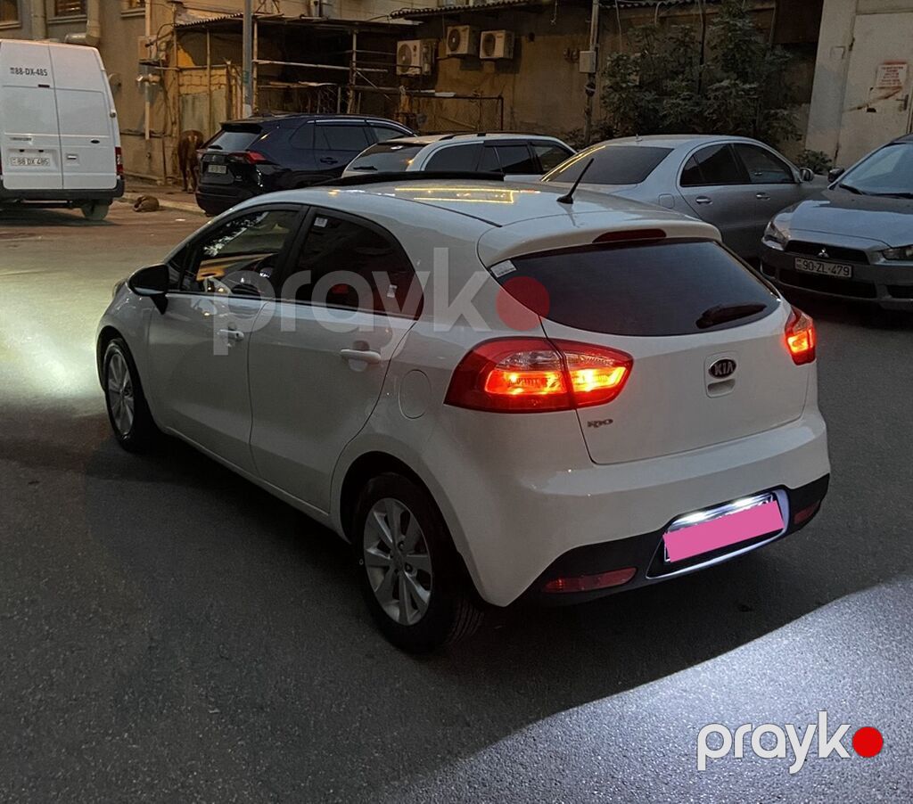 Kia Rio: 1.4 l 2014 il Hetçbek — Avtomobillər, Bakı (8)