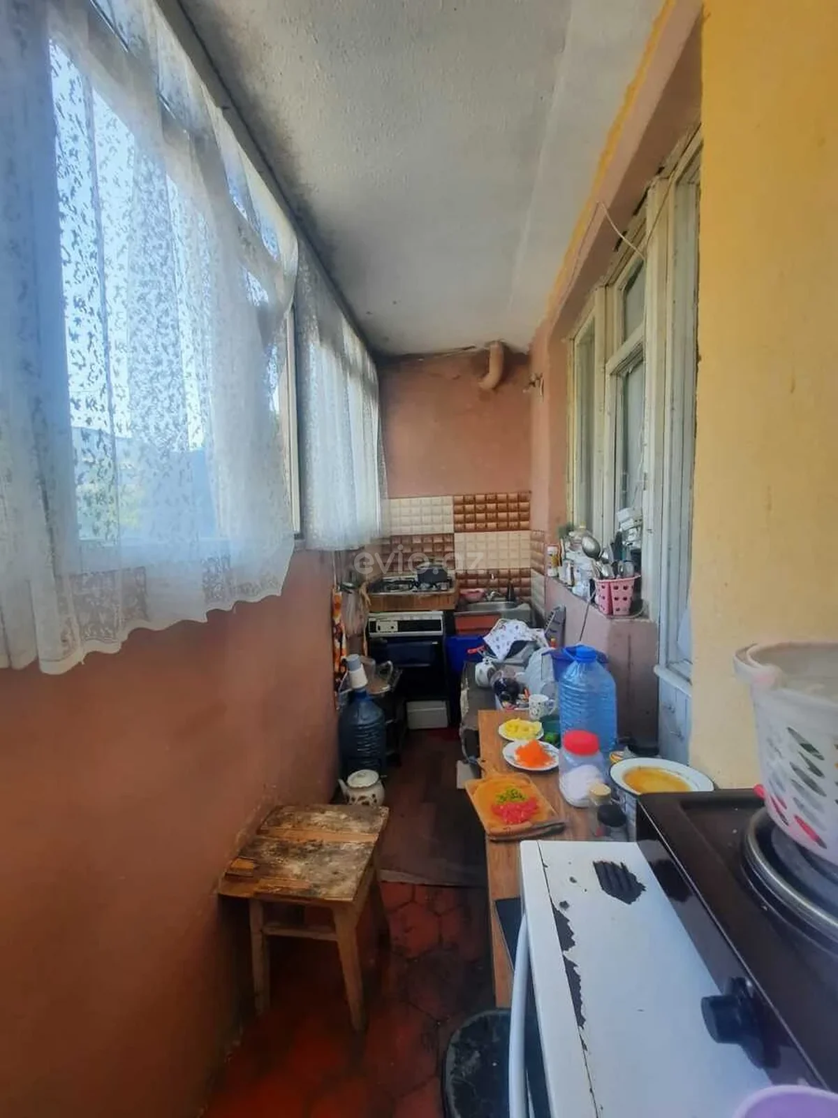 2 otaqlı orta təmirli mənzil satılır Bakıxanov qəsəbəsində — Mənzil, Bakı (6)
