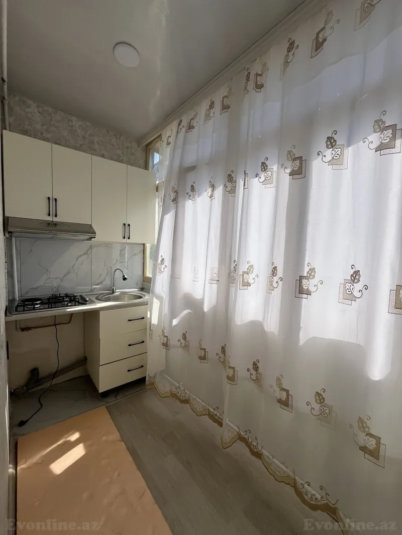 Satılır 1 otaqlı Mənzil Köhnə tikili 35 m² Bakı, Nəsimi r., 8 Noyabr m — Mənzil, Bakı (5)