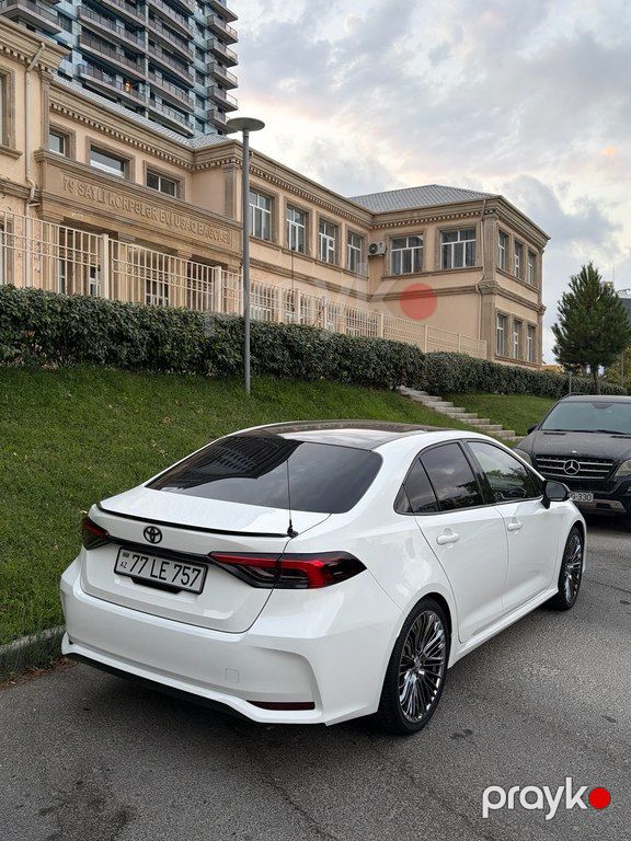 Toyota Corolla, 1.8 L, 0.85 kWh, 2025 il, 14 000 km — Avtomobillər, Bakı (8)