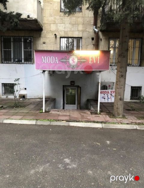 Satılır obyekt 60 m² — Bakı