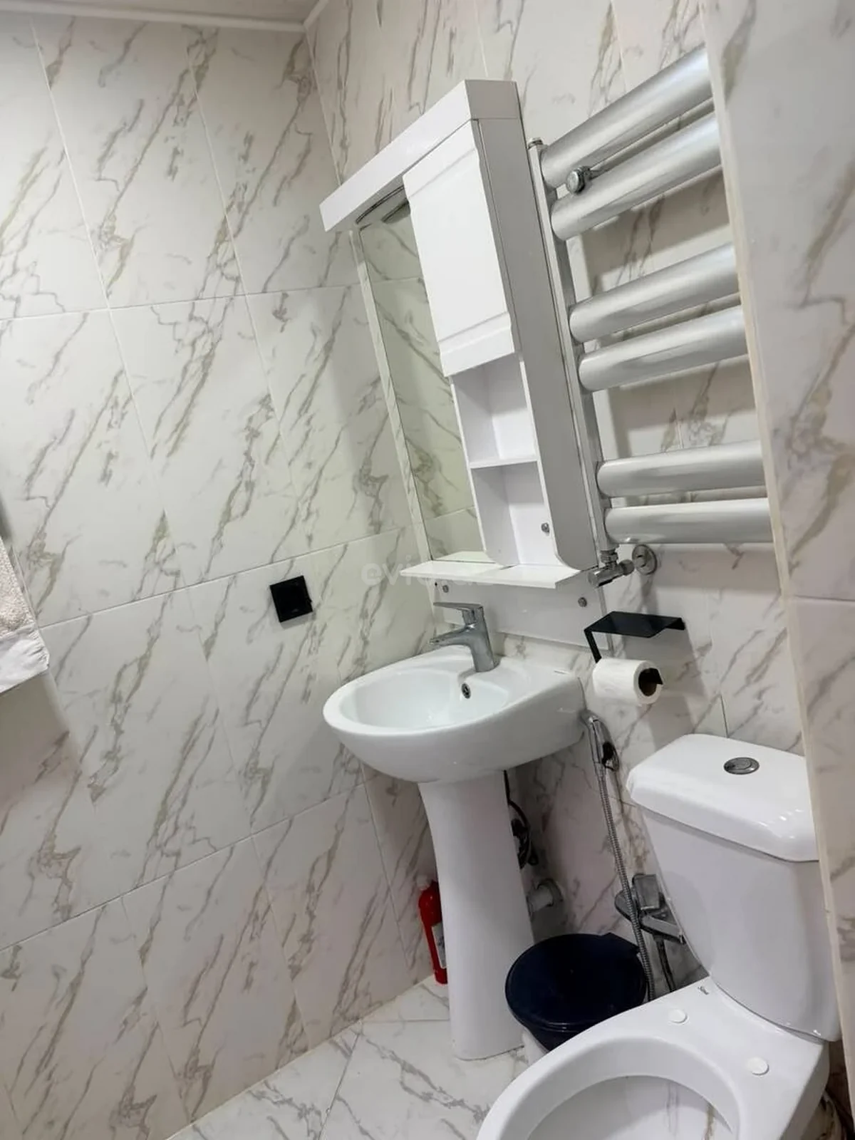 Kirayə 2 otaqlı mənzil 20 Yanvar metrosu yaxınlığında — Mənzil, Bakı (7)