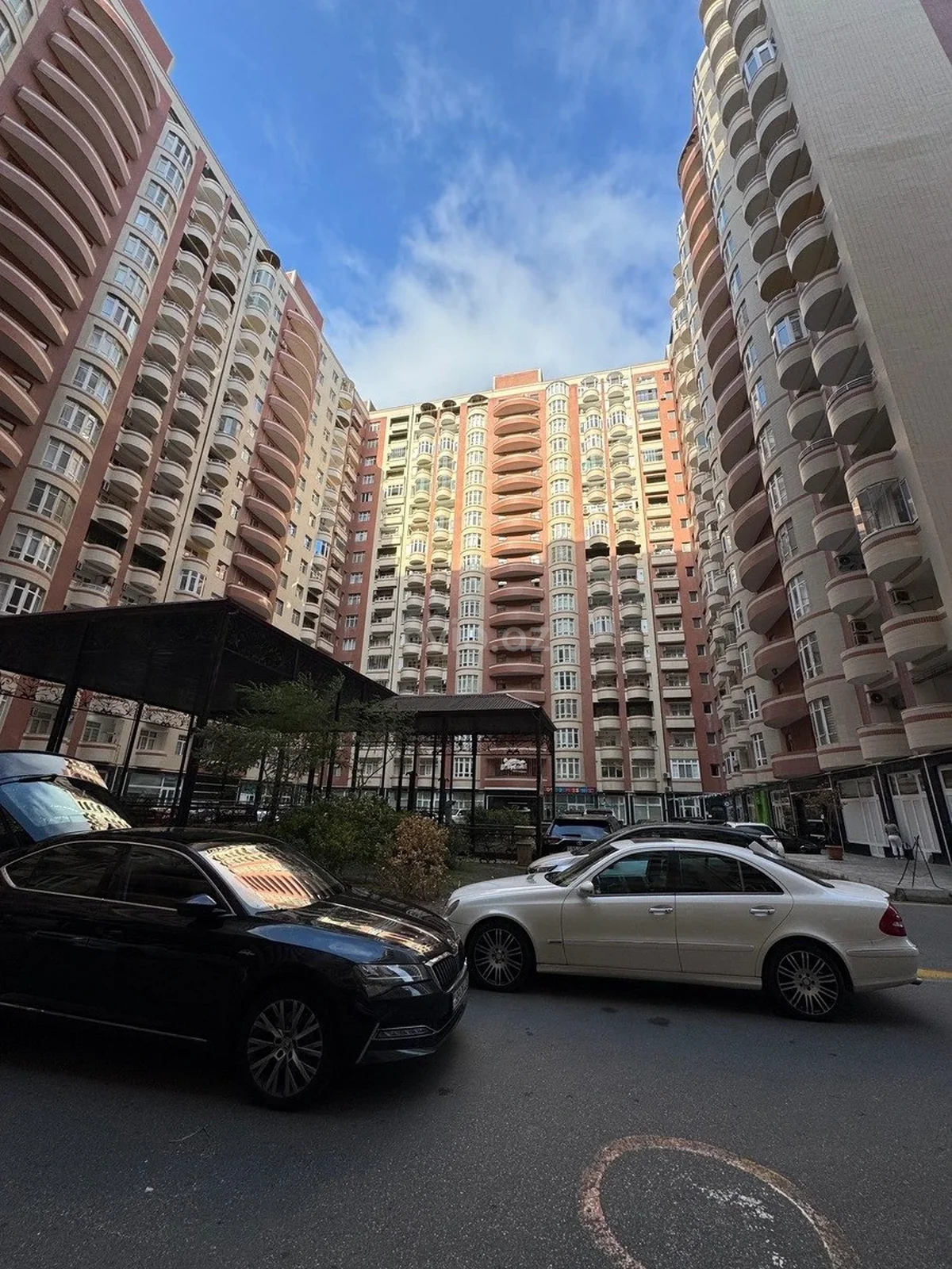 3 otaqlı tam təmirli mənzil satılır Səbail rayonunda — Mənzil, Bakı (12)