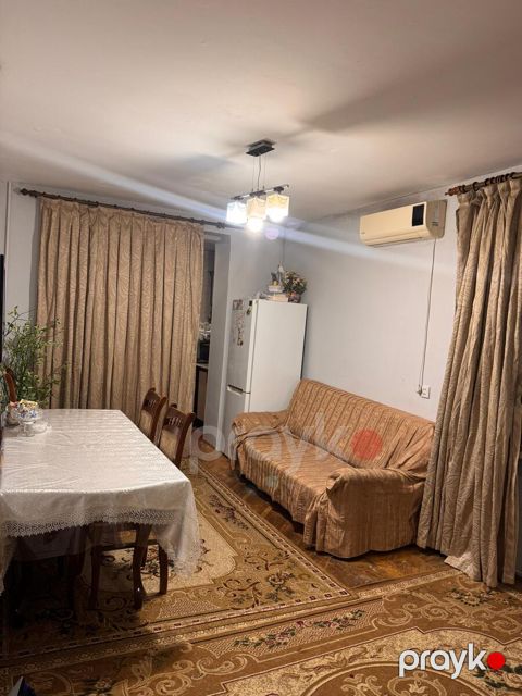 Satılır 2 otaqlı köhnə tikili 40 m² — Bakı